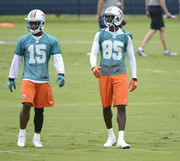 Miami Dolphins guard Robert Jones warms up during a mandatory minicamp at  the NFL football team's training camp, Wednesday, June 16, 2021, in Davie,  Fla. (AP Photo/Wilfredo Lee Stock Photo - Alamy