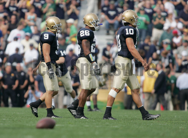 Notre Dame Qb Brady Quinn, Travis Thomas, And Tom Zbikowski Sports  Illustrated Cover Poster by Sports Illustrated - Sports Illustrated Covers