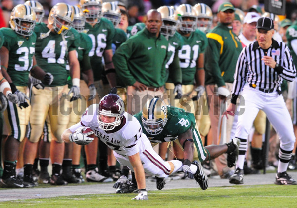 Ryan Tannehill Texas A&M Aggies Unsigned Drop Back to Pass Photograph