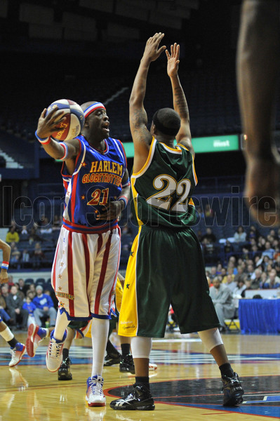 Photos: Harlem Globetrotters and Washington Generals face off at Mountain  Health Arena, Photo Galleries