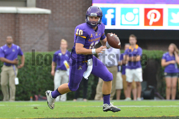 September 05, 2015: East Carolina Pirates running back Anthony Scott (3)  during the NCAA Football game between the Towson Tigers and the East  Carolina Pirates at Dowdy-Ficklen Stadium in Greenville, North Carolina. (