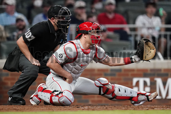 Download JT Realmuto In Full Catcher Gear Wallpaper