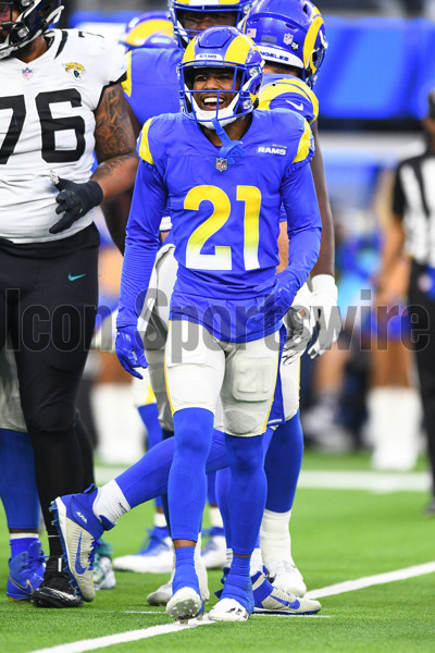 Los Angeles Rams cornerback Donte' Deayon (21) celebrates with Los