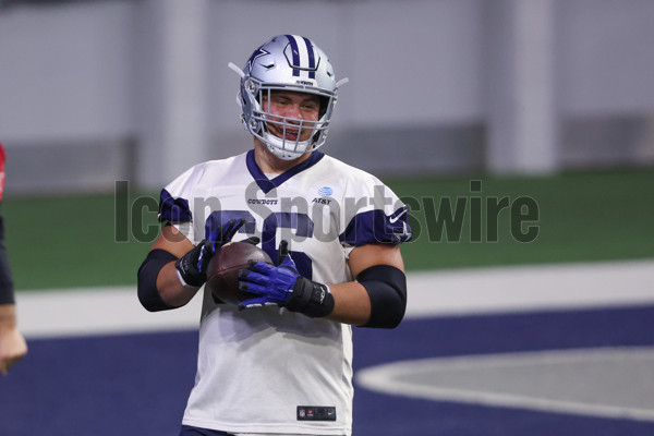 FRISCO, TX - JUNE 02: Dallas Cowboys wide receiver Dontario Drummond (19)  makes a catch during the