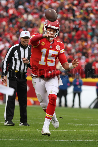 Kansas City, United States. 21st Jan, 2023. Kansas City Chiefs cornerback  Jaylen Watson (35) celebrates after an interception against the Jacksonville  Jaguars in the second half AFC Divisional playoff game at Arrowhead