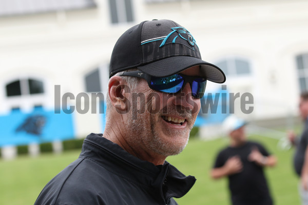 Frank Reich Carolina Panthers 8X10 Photo |