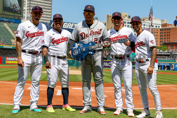 Detroit Tigers players Spencer Torkelson (20), Zack Short (59