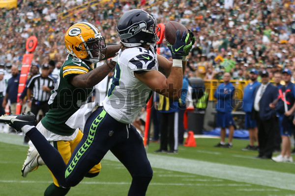 GREEN BAY, WI - AUGUST 26: Seattle Seahawks punter Michael Dickson (4)  waits for a ball during