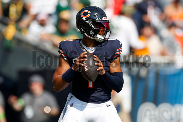 Chicago Bears linebacker Noah Sewell (44) walks off the field after the  first half of an